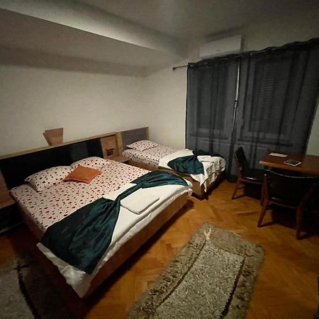 Madigan'S Hotel Kosovo Polje Exterior photo