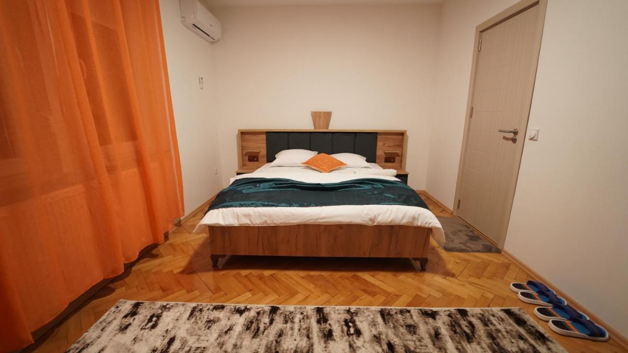 Madigan'S Hotel Kosovo Polje Exterior photo
