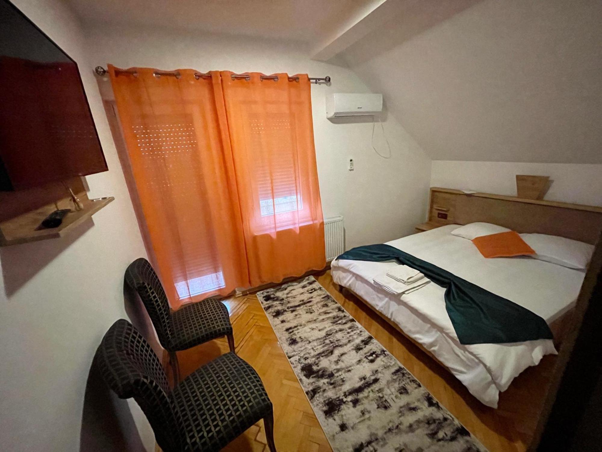 Madigan'S Hotel Kosovo Polje Exterior photo