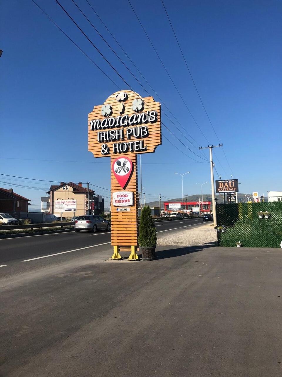 Madigan'S Hotel Kosovo Polje Exterior photo